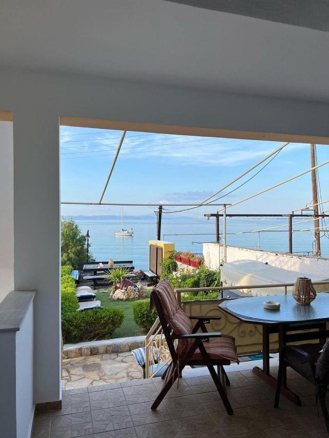 Ελένη Apartment Megalochori  Ngoại thất bức ảnh