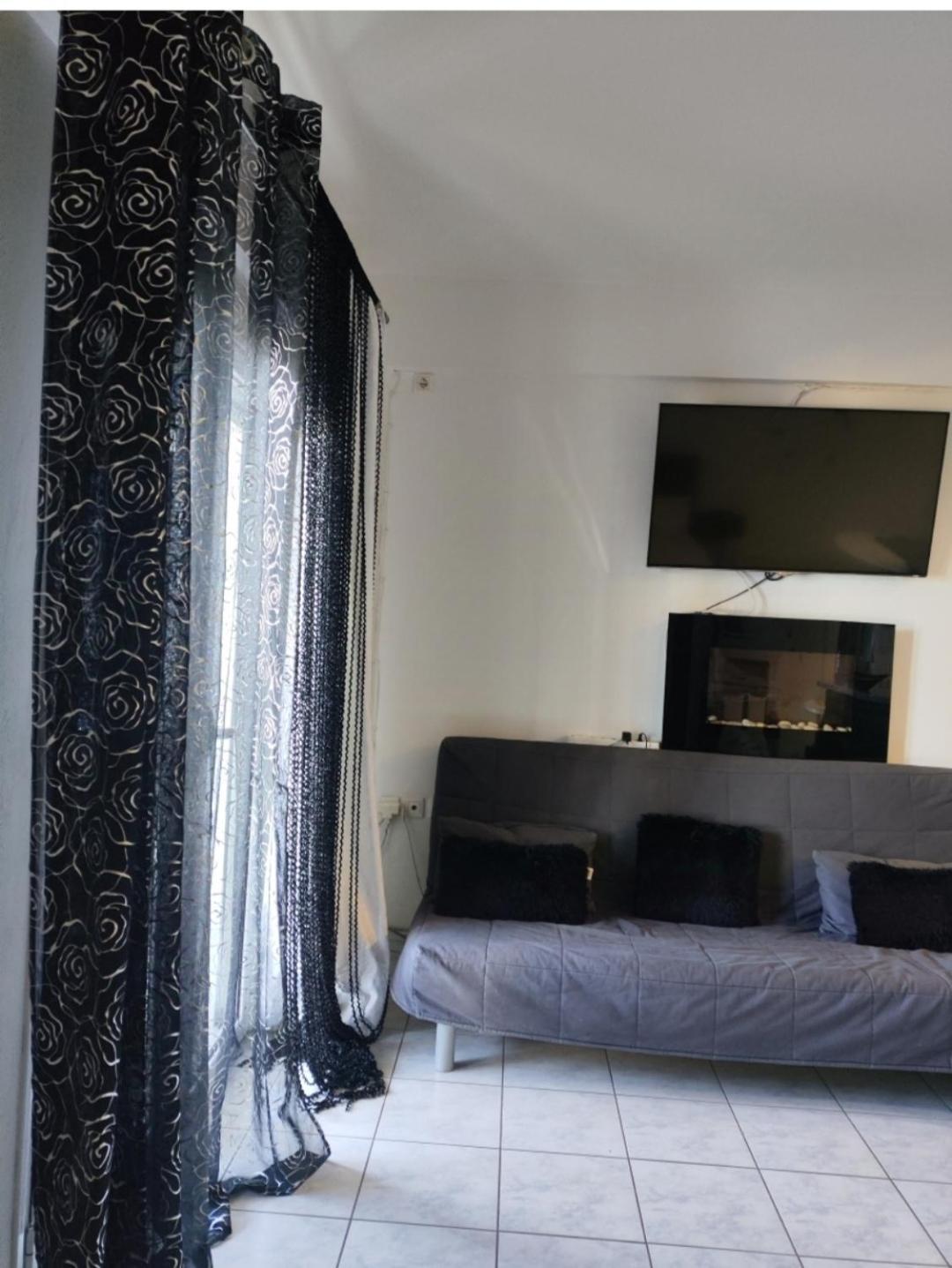 Ελένη Apartment Megalochori  Ngoại thất bức ảnh